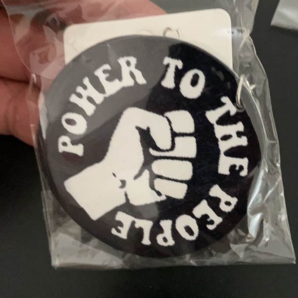 Set of 5 Black History Earrings - Picture 6 of 9